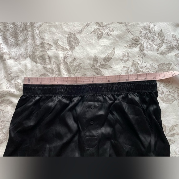 NWT VS Pink Rhinestone Skeleton Hands Black Satin Sleep Shorts Small Boxers - Picture 5 of 9